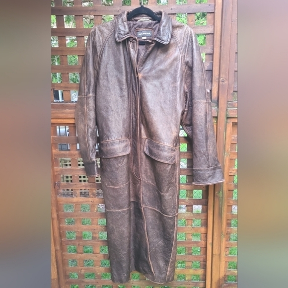 Vintage Maxi Leather Jacket - Picture 10 of 11